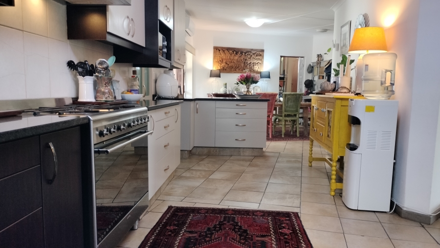 5 Bedroom Property for Sale in Fraaiuitsig Western Cape